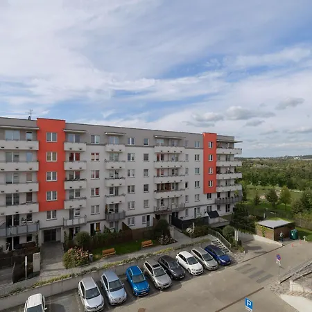 Апартаменты Spacious For 6 Guests In With Office By Renters Краков