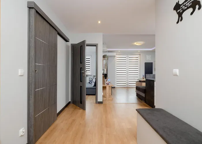 Spacious For 6 Guests In With Office By Renters Краков