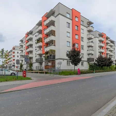 Apartment Spacious For 6 Guests In With Office By Renters *