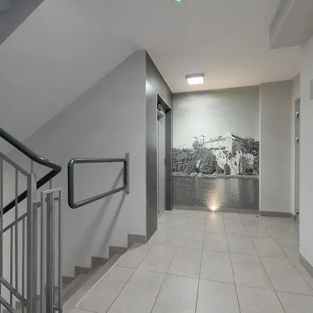 Spacious For 6 Guests In With Office By Renters