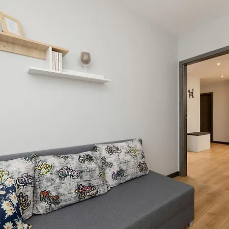 Spacious For 6 Guests In With Office By Renters